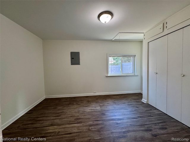 4915 Clarkston Road, Independence Charter Township, MI 48348