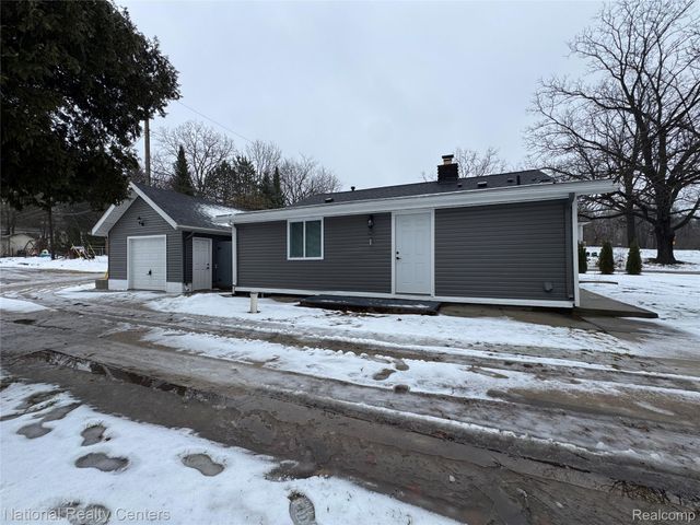 4915 Clarkston Road, Independence Charter Township, MI 48348