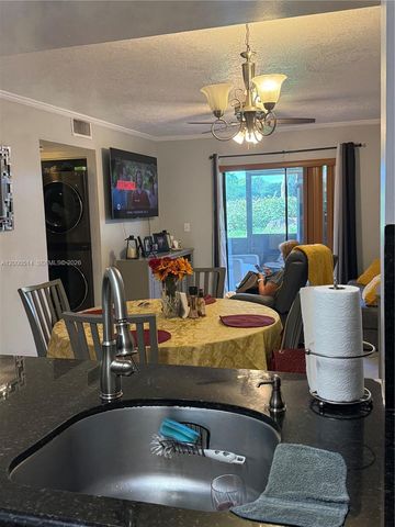 9716 Hammocks Blvd 101, Miami, FL 33196