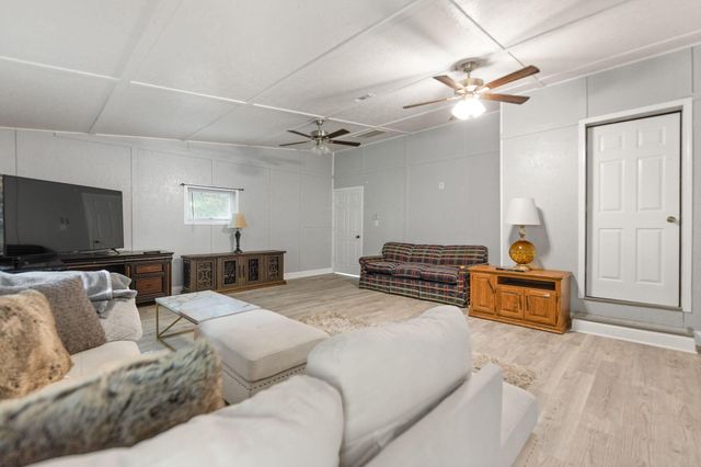 1429 Brush Creek Road, Clay City, KY 40312