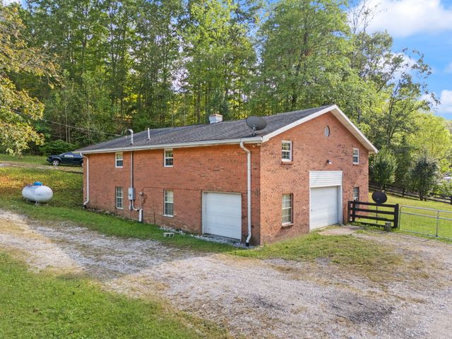 1429 Brush Creek Road, Clay City, KY 40312