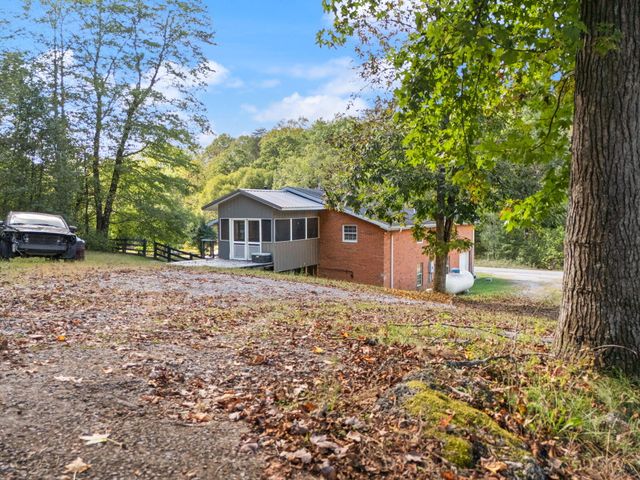1429 Brush Creek Road, Clay City, KY 40312