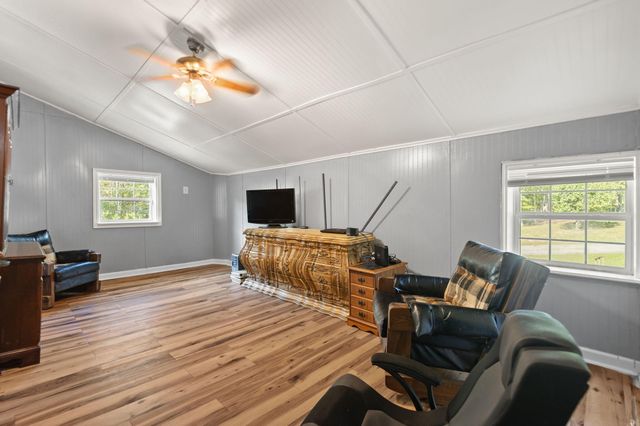 1429 Brush Creek Road, Clay City, KY 40312