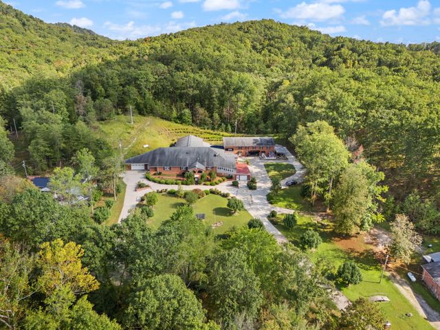 1429 Brush Creek Road, Clay City, KY 40312