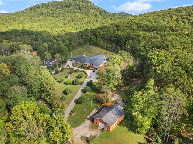 1429 Brush Creek Road, Clay City, KY 40312