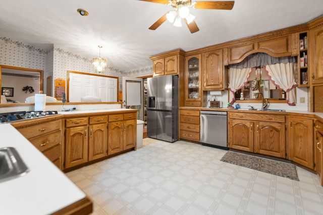 1429 Brush Creek Road, Clay City, KY 40312