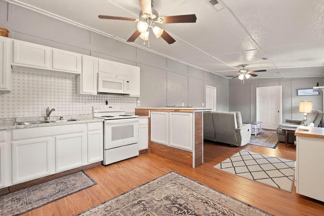 1429 Brush Creek Road, Clay City, KY 40312