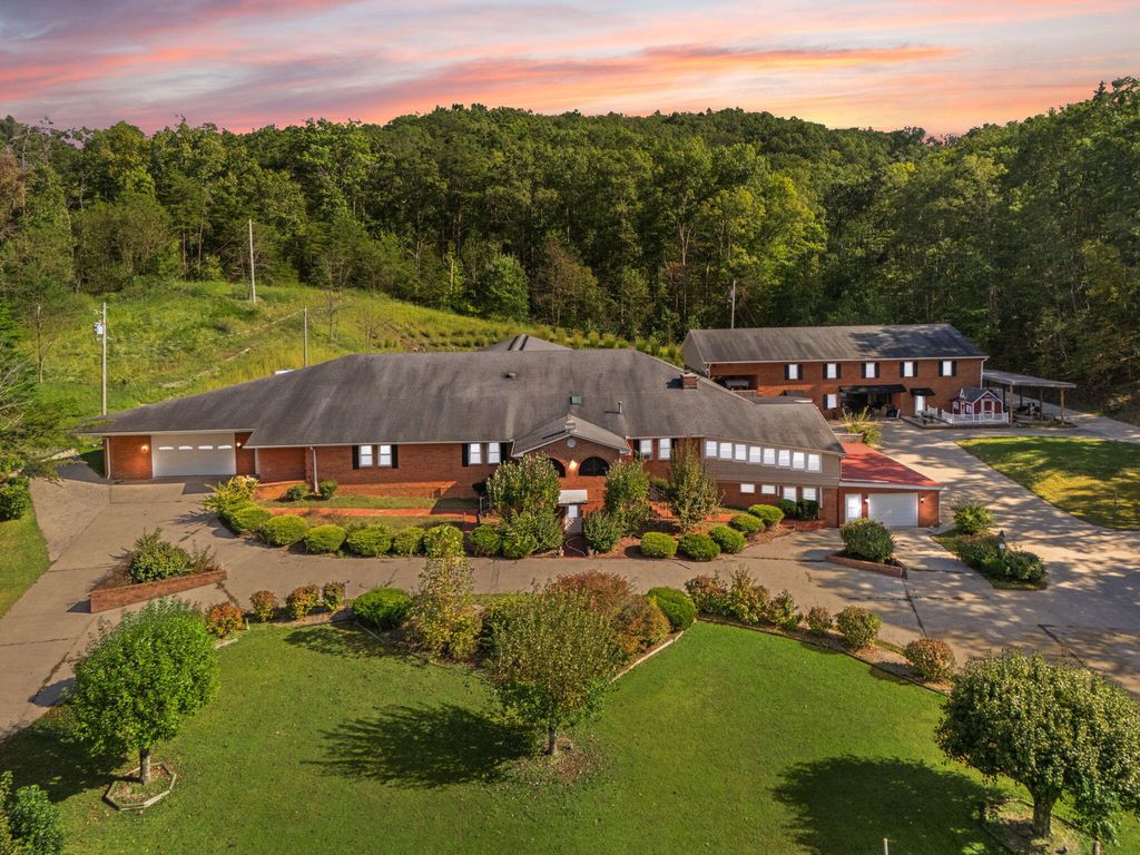 1429 Brush Creek Road, Clay City, KY 40312