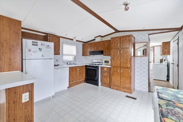 37 Avenue B, Burlington, VT 05408