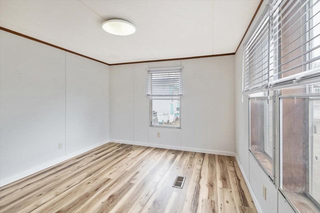 37 Avenue B, Burlington, VT 05408