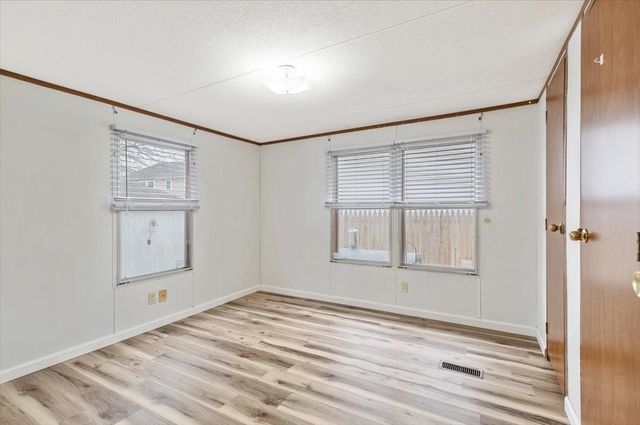 37 Avenue B, Burlington, VT 05408