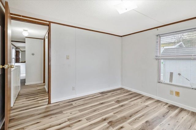 37 Avenue B, Burlington, VT 05408