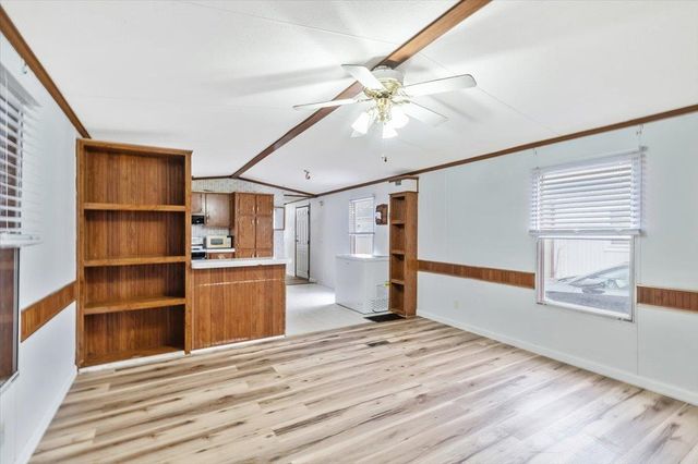 37 Avenue B, Burlington, VT 05408
