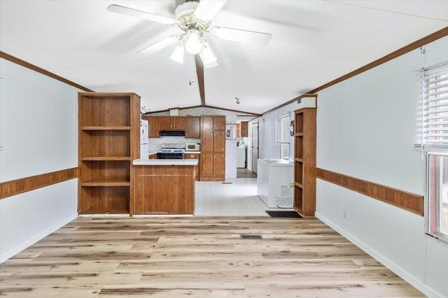 37 Avenue B, Burlington, VT 05408
