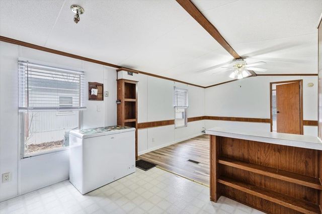 37 Avenue B, Burlington, VT 05408