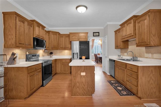 1199 Hunters Trail, Hope Mills, NC 28348