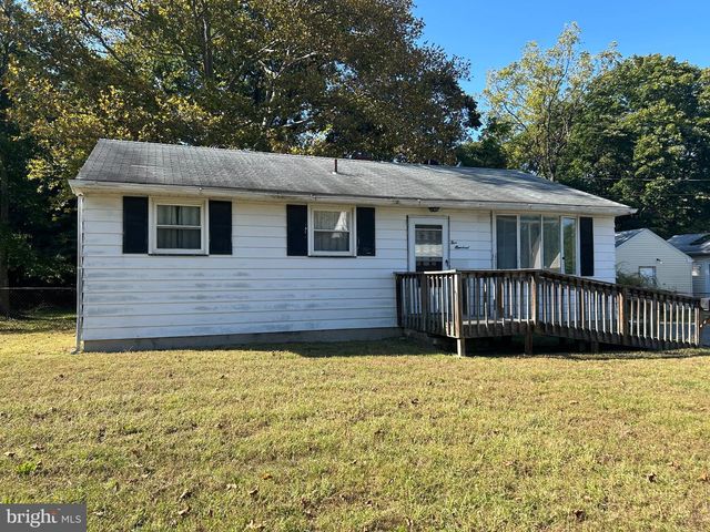 500 LOCUST AVE, Lindenwold, NJ 08021
