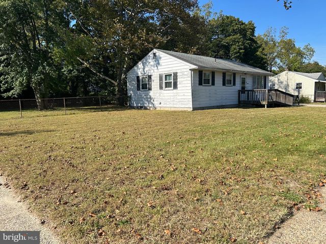 500 LOCUST AVE, Lindenwold, NJ 08021