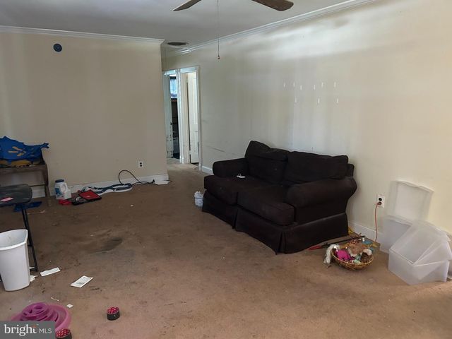 500 LOCUST AVE, Lindenwold, NJ 08021