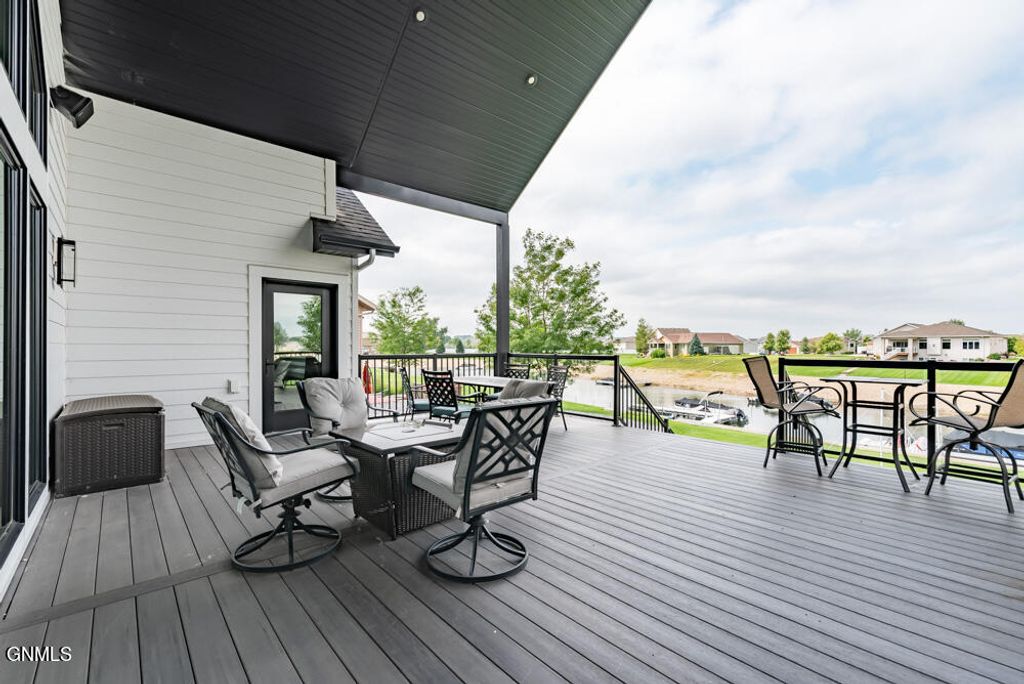 3305 Bay Shore Bend SE, Mandan, ND 58554 photo 17