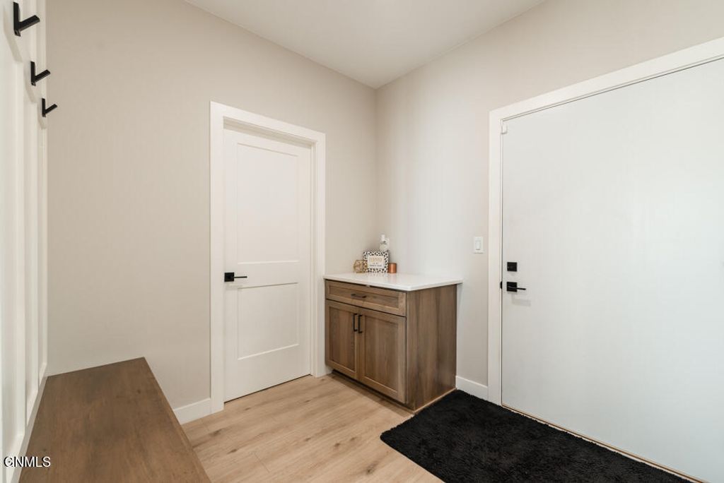 3305 Bay Shore Bend SE, Mandan, ND 58554 photo 30