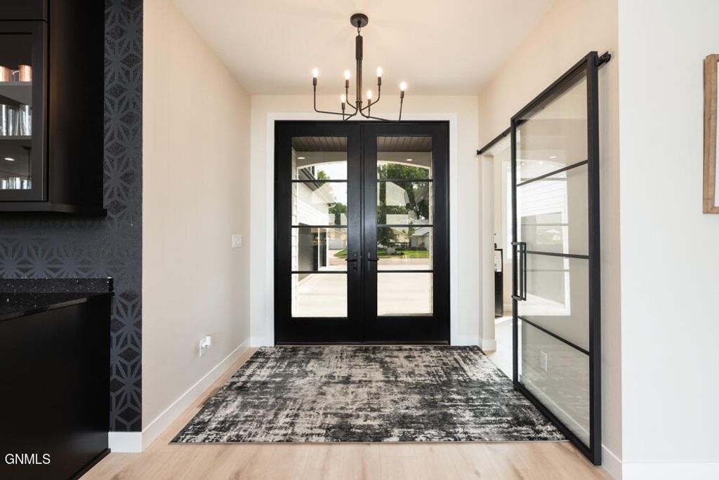 3305 Bay Shore Bend SE, Mandan, ND 58554 photo 5