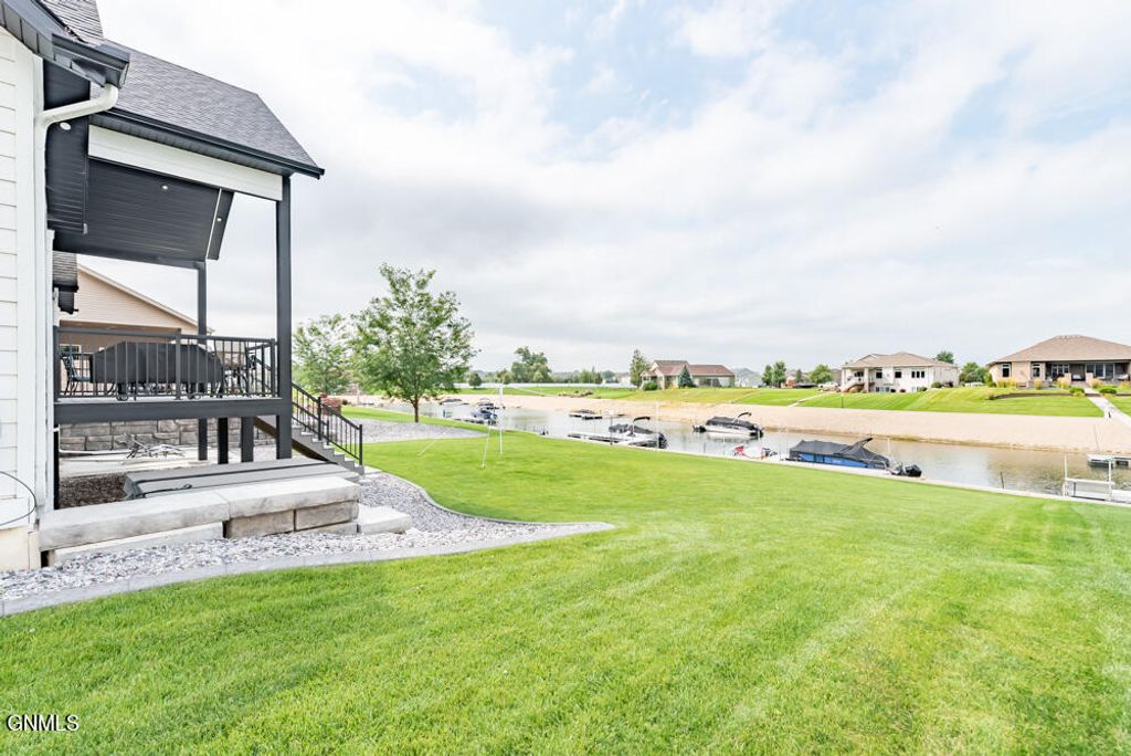 3305 Bay Shore Bend SE, Mandan, ND 58554 photo 60