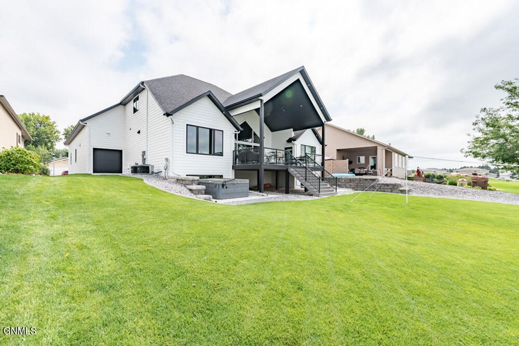 3305 Bay Shore Bend SE, Mandan, ND 58554 photo 61