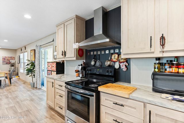 1480 Maco Road NE, Leland, NC 28451