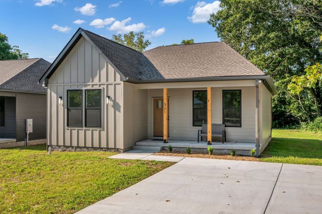 321 Jackson Street, White Bluff, TN 37187