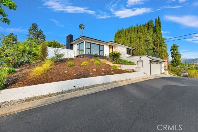 195 Anita Drive, Pasadena, CA 91105