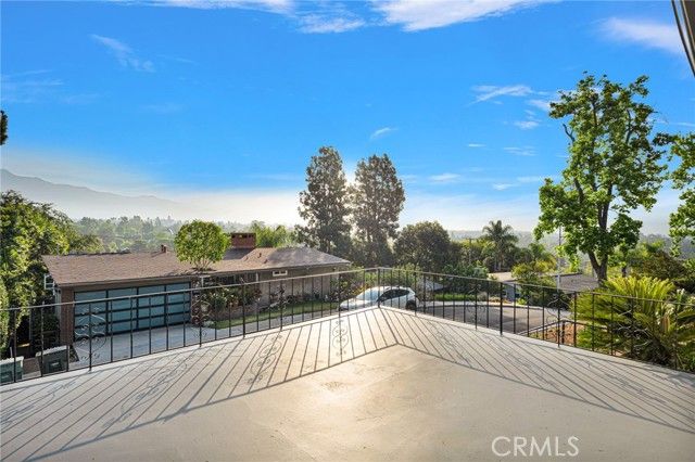 195 Anita Drive, Pasadena, CA 91105