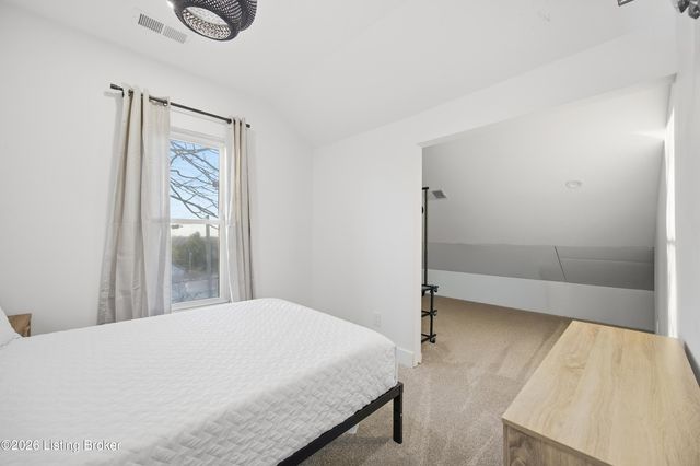 66 Lawson Ln, Shelbyville, KY 40065