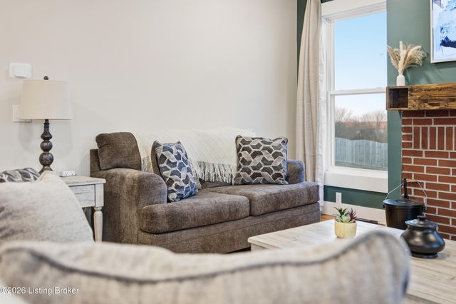 66 Lawson Ln, Shelbyville, KY 40065