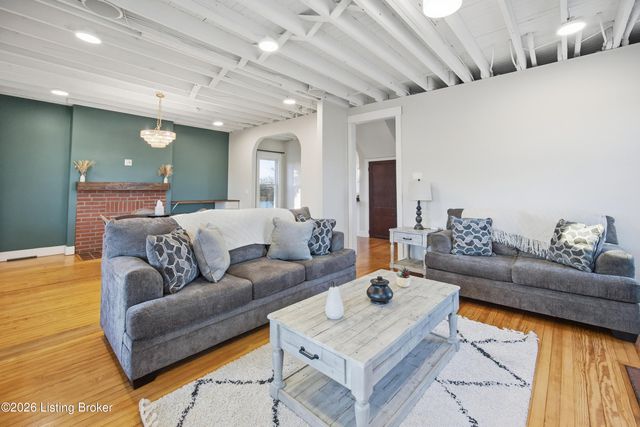 66 Lawson Ln, Shelbyville, KY 40065