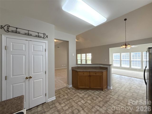 2140 Pineapple Court, Matthews, NC 28105