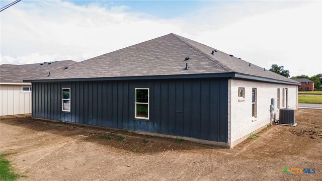 414 W Avenue C, Copperas Cove, TX 76522