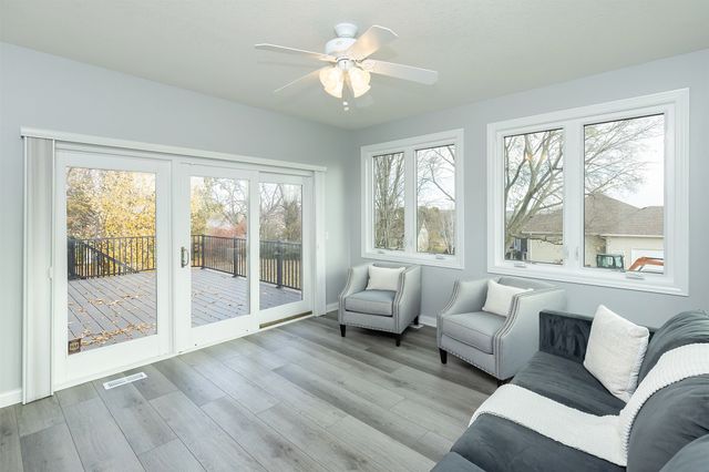 6511 NW 93rd Street, Johnston, IA 50131