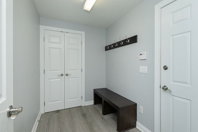 6511 NW 93rd Street, Johnston, IA 50131