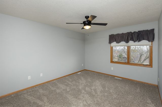 6511 NW 93rd Street, Johnston, IA 50131