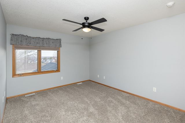 6511 NW 93rd Street, Johnston, IA 50131