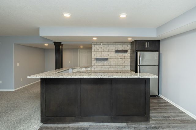 6511 NW 93rd Street, Johnston, IA 50131