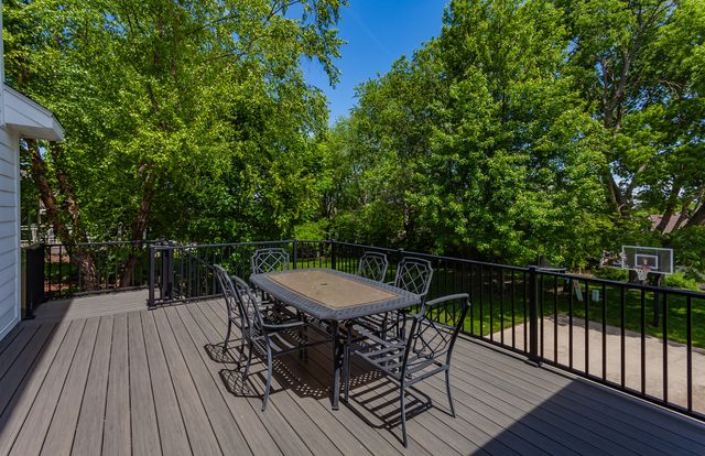 6511 NW 93rd Street, Johnston, IA 50131