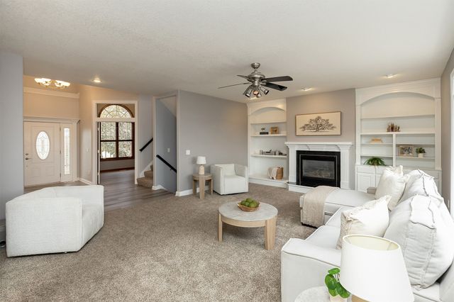 6511 NW 93rd Street, Johnston, IA 50131