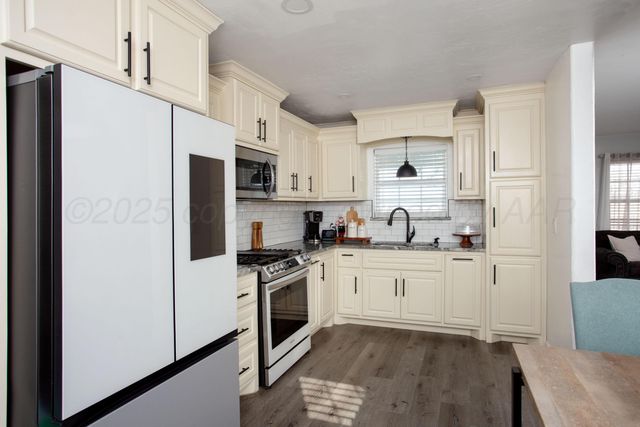 1208 SKYLINE Drive, Amarillo, TX 79108