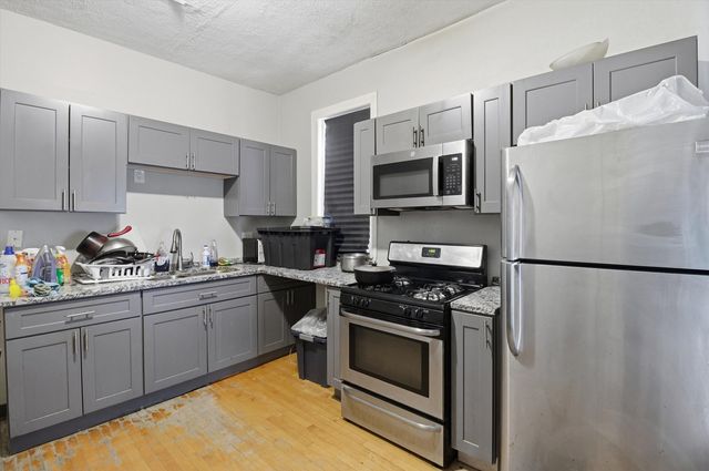 4245 W Monroe Street, Chicago, IL 60624