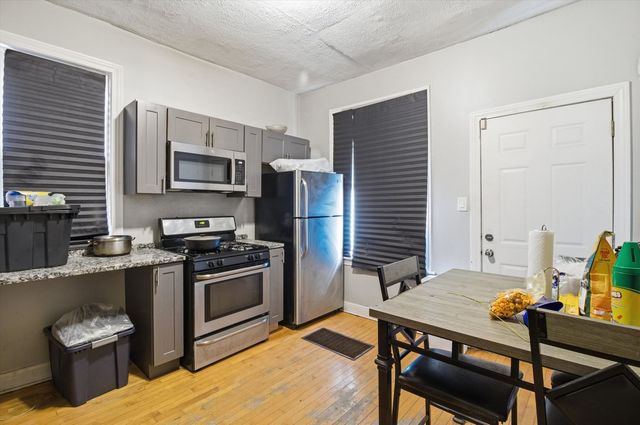 4245 W Monroe Street, Chicago, IL 60624