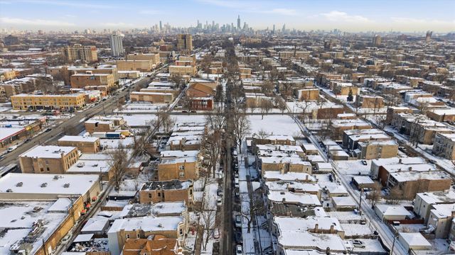 4245 W Monroe Street, Chicago, IL 60624