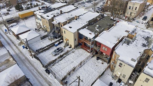 4245 W Monroe Street, Chicago, IL 60624