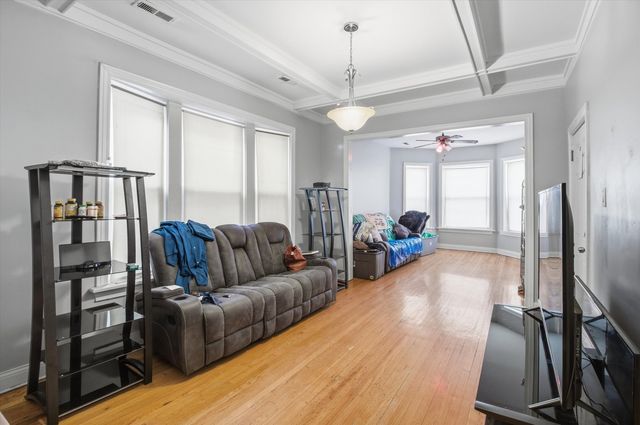 4245 W Monroe Street, Chicago, IL 60624